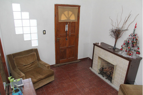 Casas En Venta Los Hornos, 3 Dormis Con Parque