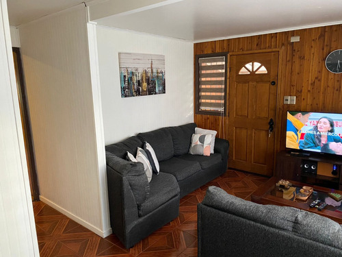 Excelente Y Remodelada Casa Ubicada En Sector Los Notros