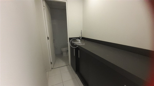 Arriendo Oficina, La Dehesa, 100 M2, 2 Baños, 2 Estacionam.