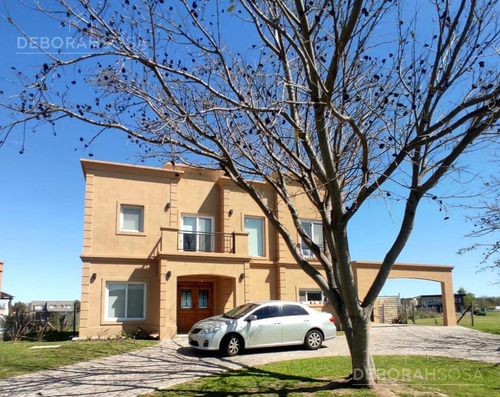 Hermosa Casa A La Laguna - El Canton