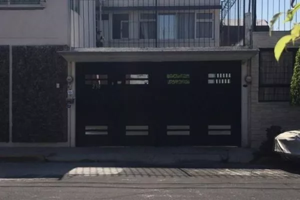 #gl Casa En Remate Bancario Ubicado En Calle Playa Langosta #238,trato Directo Contrato Notarizado