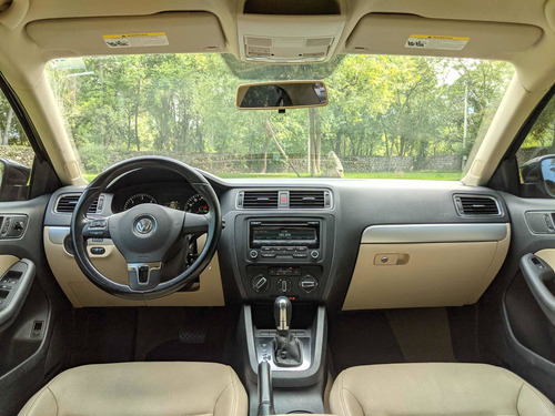 Imagen 12 de 15 de Volkswagen Jetta 2012 2.0 Tdi Dsg At