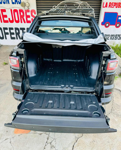RAM 700 1.0T Laramie Cvt Turbo Fwd