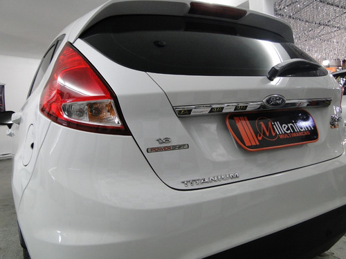 Ford Fiesta 1.6 Titanium Hatch 16v 5p 2015