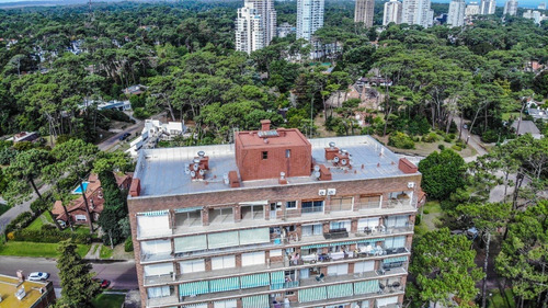 Imagen 4 de 30 de Venta Apartamento 2 Dormitorios Con Vista A La Playa Mansa, Punta Del Este