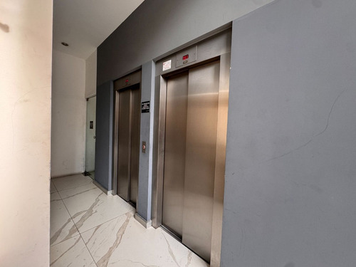 Venta Departamento 3 Ambientes Cochera Las Lomitas