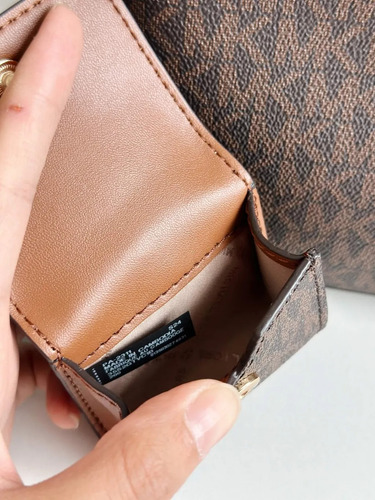 Bolsa Michael Kors Original Jet Set Logo Brown + Airpod Case
