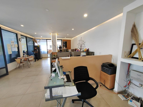 Oficina En Venta, Satélite, 109 M2