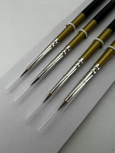 Imagen 2 de 4 de Set Pinceles Ultra Fino Liner Delineador X 4 / Lauacu
