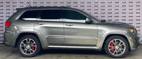 Imagen 4 de 15 de Jeep Grand Cherokee Srt8 2012