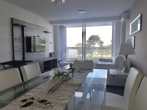 Imagen 4 de 9 de A Metros Del Mar, Con Servicios, 1 Dormitorio