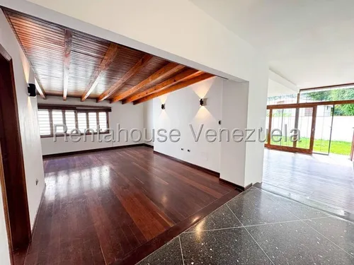 Casa Duplex Con Lindo Jardin En Calle Cerrada En Alquiler Prados Del Este I