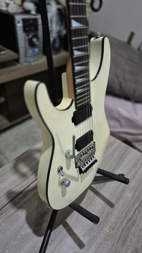 Guitarra Jackson Dr3 Reverse Zurda Con Estuche