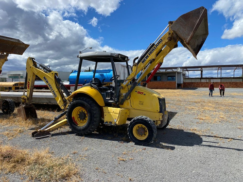 Retroexcavadora New Holland 2014 Mod. B90 4x4 Mexicana