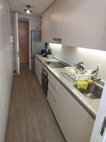 Venta Amplio Departamento Edificio Vista Albano, La Cisterna