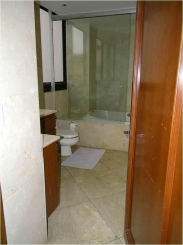 Departamento En Renta De 4 Recamaras En Lomas Altas