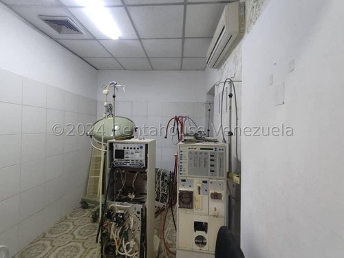 Casa Comercial En Venta En Los Rosales