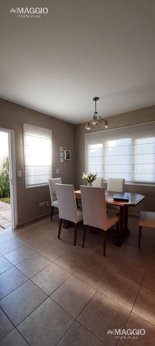Venta Casa 5 Ambientes Haedo