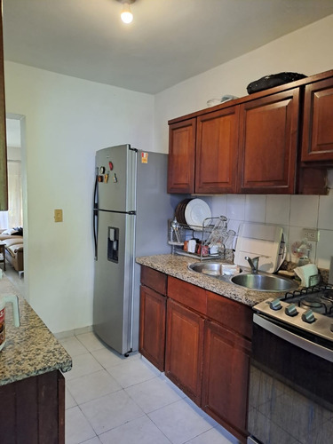 For Sale Apartamento En El Vergel 4to Piso De 3 Habitaciones Todo En Caoba