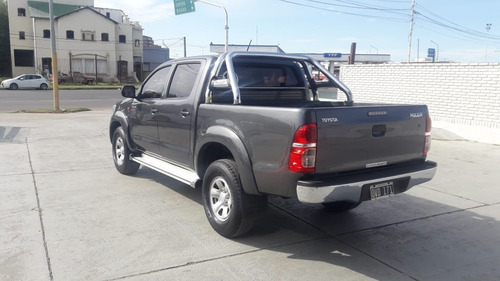 Hilux 4x2 C/d Sr 3.0 Tdi