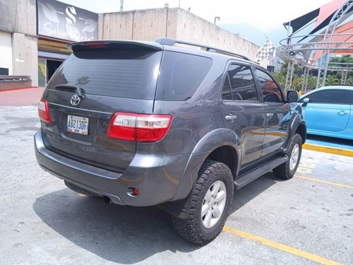 Imagen 7 de 15 de Toyota Fortuner