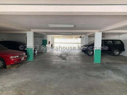 Se Vende Casa En Colinas De Bello Monte Mls #24-1232