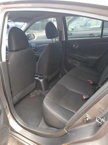 Nissan Versa 1.6 Advance