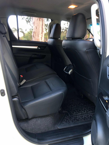 Imagen 11 de 16 de Toyota Hilux 2018 2.8 Cd Srx 177cv 4x2 At