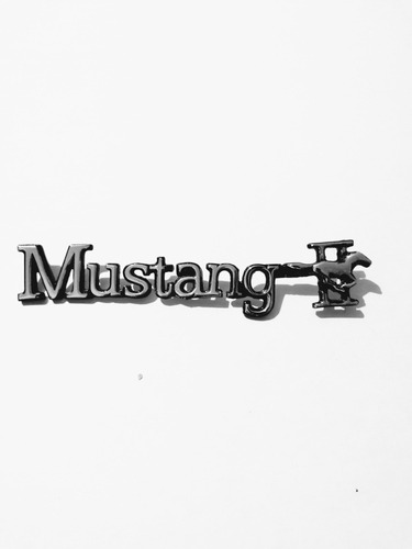 Emblema Letra Ford Mustang 2