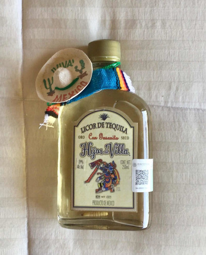 Licor De Tequila - Hijos De Villa / 250ml Petaca Con Gusano