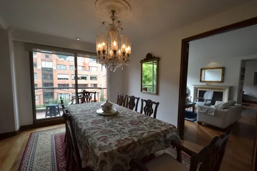 Apartamento En Venta En El Nogal. Cod V12046