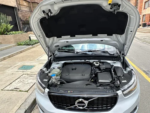 Volvo XC40 2.0 T5 Awd R-design
