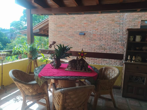 Venta De Townhouse Con Estilo Rustico Colonial Ubicado En La Union Yc