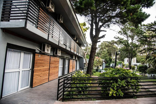 Hotel Con 20 Habitaciones Con Lote Unificado