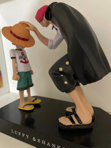 One Piece Luffy E Shanks Action Figure S/ Caixa