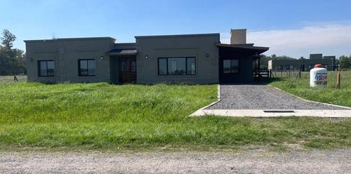Casa En Venta Estancia Villa Maria 5 Amb. Pileta