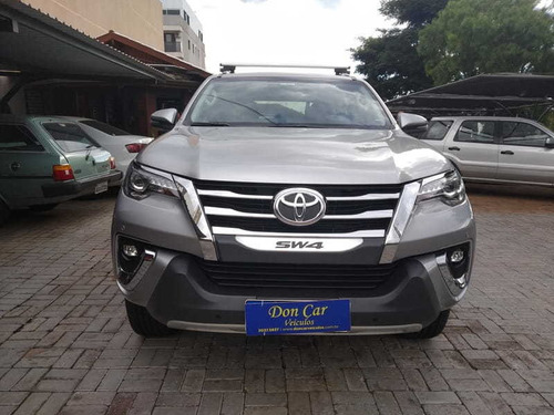Imagem 4 de 15 de Toyota 2.8 Srx 4x4 7 Lugares 16v Turbo Intercooler Diesel 4p