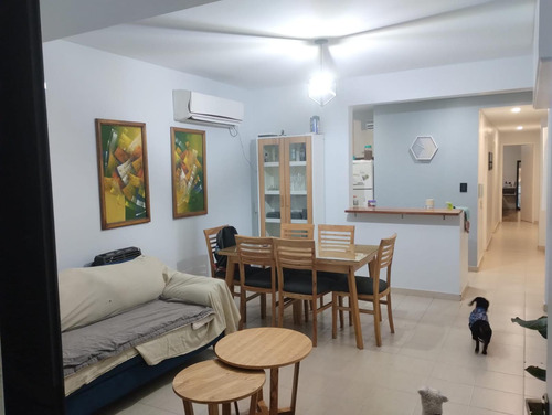Departamento En Venta - 2 Dormitorios 2 Baños - Cochera - 84mts2 - Villa Elvira, La Plata