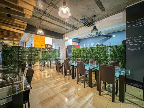 Arriendo Local Comercial Ubicado En Arturo Prat, Concepción.