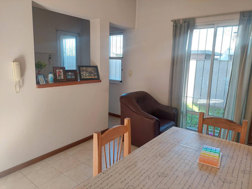 Ph 2 Ambientes  - Venta - Jardín  -  Centro Lujan - Living Comedor -