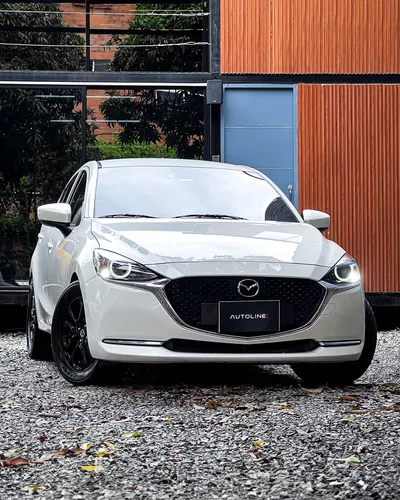 Mazda 2 Grand Touring LX B2+