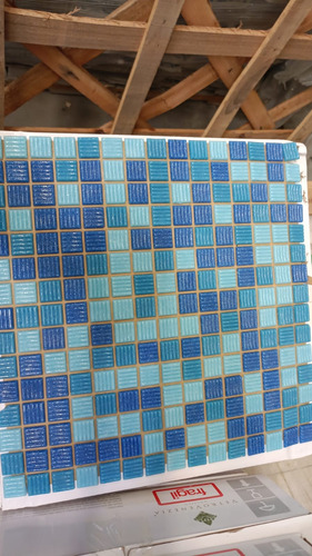 Caja De Mosaico P/alberca Vetrovenezia Mezcla Malibu 2x2 Cm