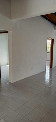 Imagen 8 de 15 de Alquiler Apartamento En Colinas Carabobo Ah