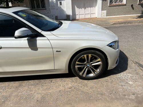 BMW Serie 3 3.0 330i Sedan Sport Line 252cv