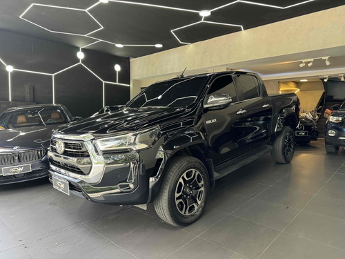 Toyota Hilux 2.8 D-4D TURBO DIESEL CD SRX PLUS 4X4 AUTOMÁTICO