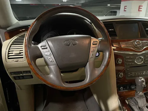 Infiniti QX80 5.6 7 Pasajeros At