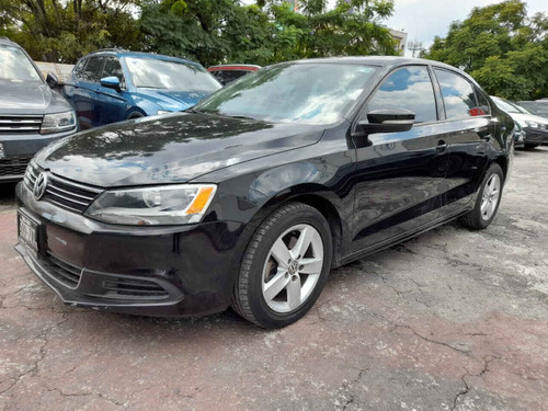 Imagen 3 de 15 de Volkswagen Jetta 2013 4p Style L5/2.5 Aut