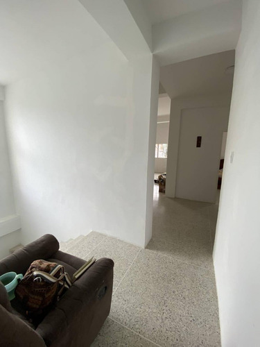 Imagen 5 de 13 de Casa En Venta En Rotafe Naguanagua Cód 12115 Lucrecia Escorcha