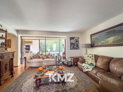 Vende Casa 5d/4b/e De155/360 M2, San Carlos Apoq, Las Condes