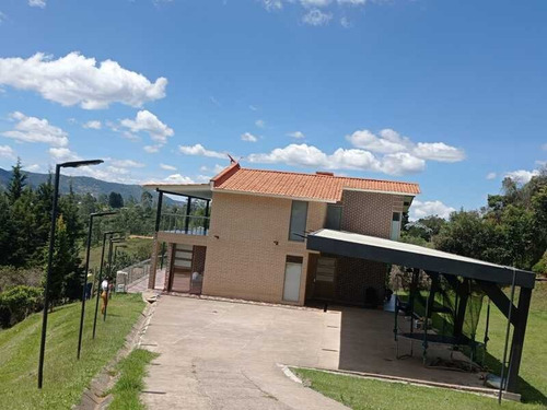 Finca En Venta Ubicada En Rionegro Sector Vereda El Carmin  (21608).